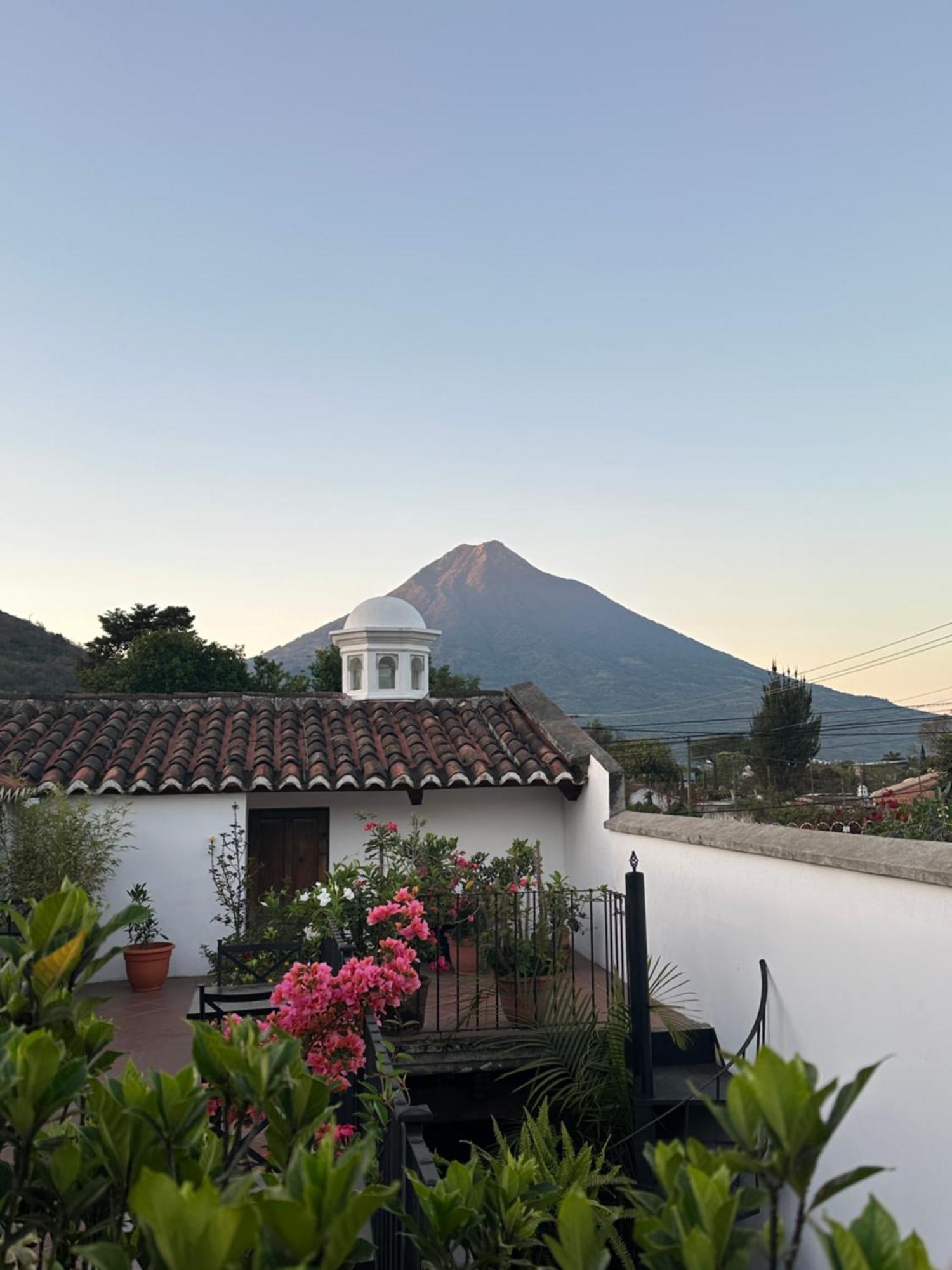 Casa Elena Bed and Breakfast Antigua Εξωτερικό φωτογραφία