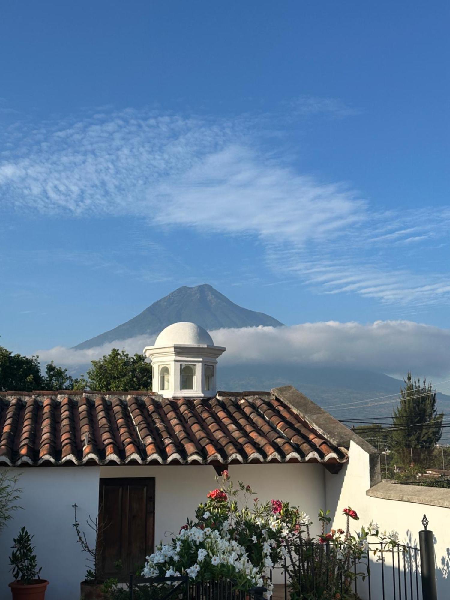 Casa Elena Bed and Breakfast Antigua Εξωτερικό φωτογραφία